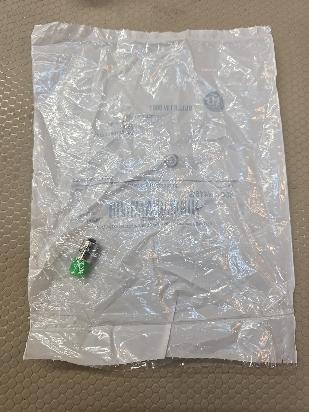ALLEN BRADLEY 800T N419G 24-48 VAC VDC Green LED Lamp Bulb