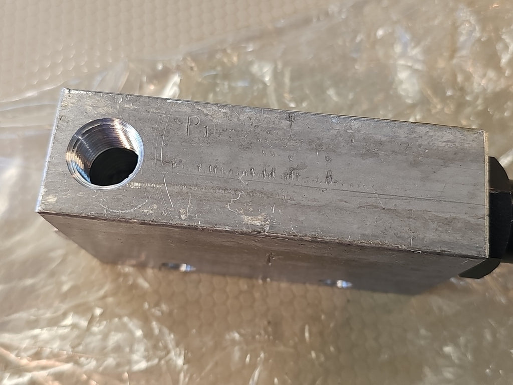 Fluid Controls, Inc. Valve 1SD12-P3-6S Regulating Fluid Pressure Valve