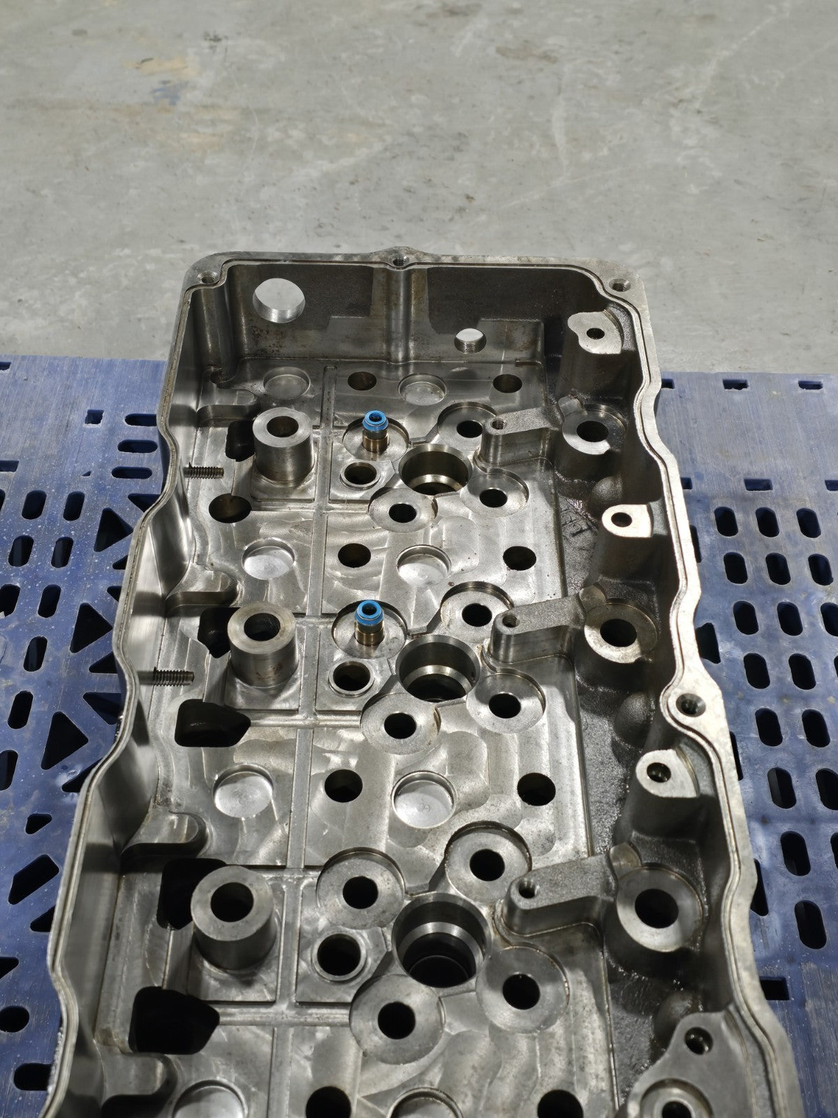 REMANUFACTURED / MOD 1891092C91 International DT466 Cylinder Head  (10341548)