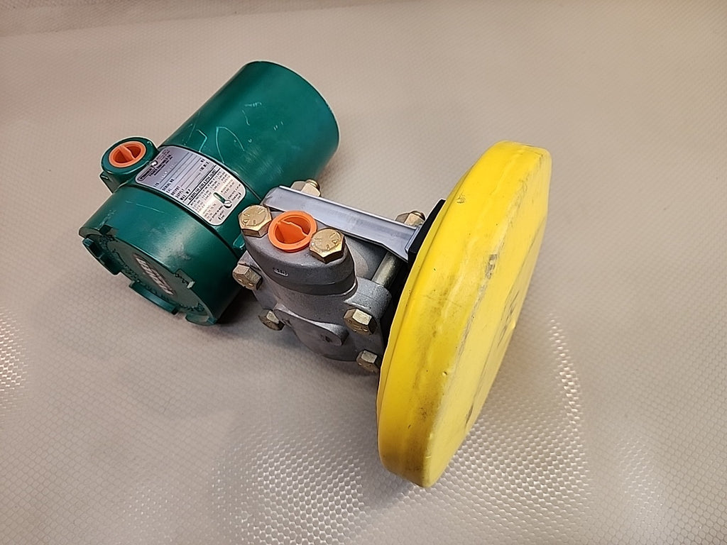 Fisher Controls 1LLT4E22A0 Transmitter 275 PSI 45 VDC 1151-LLT4E22A0M1