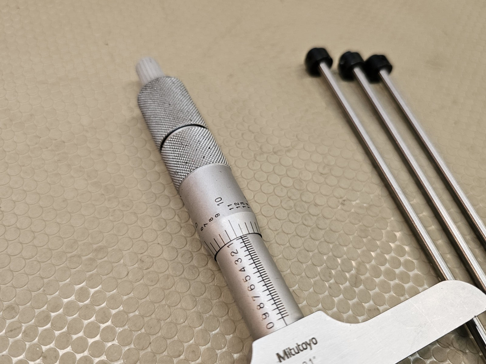 Mitutoyo 129-131 Depth Micrometer Set .001" Grad - DMC 4" Base With 3 Rods Long