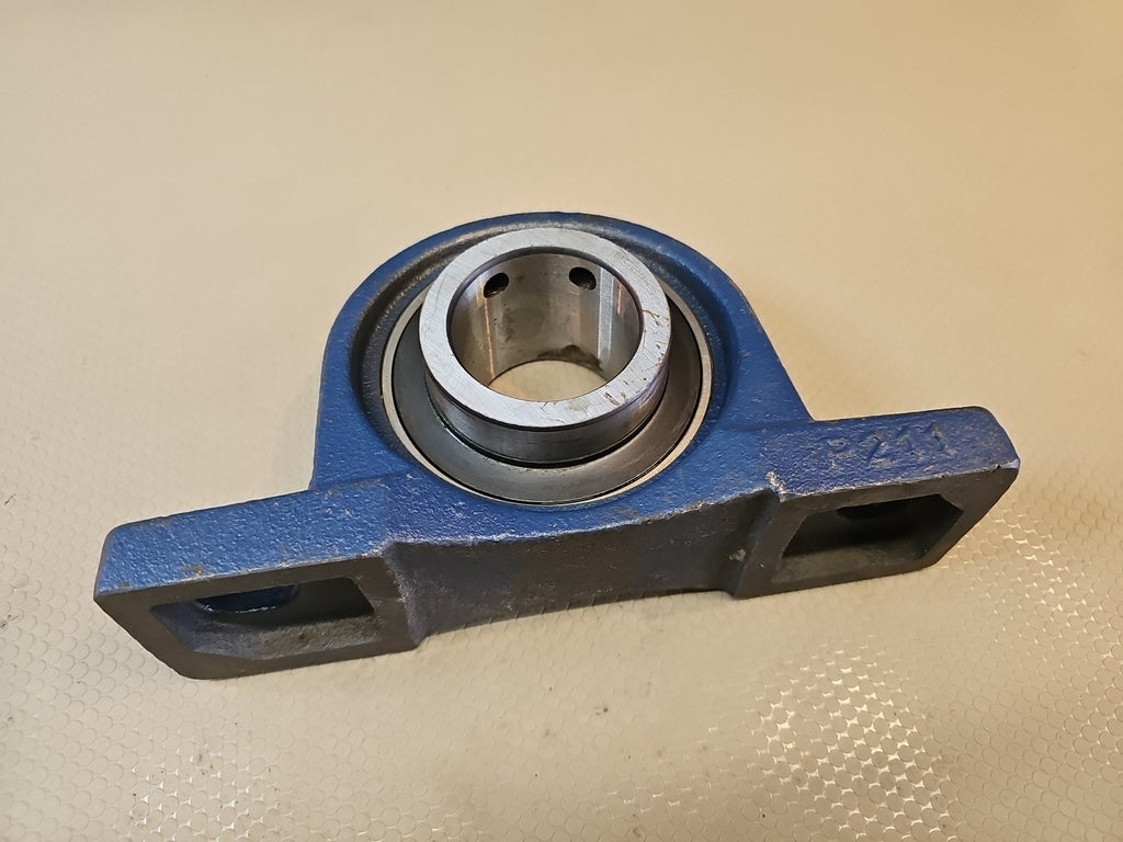 QTY 1 Peer Pillow Block Bearing P211 UC211-32 2" Bore LIGHT USE & Smooth Bearing
