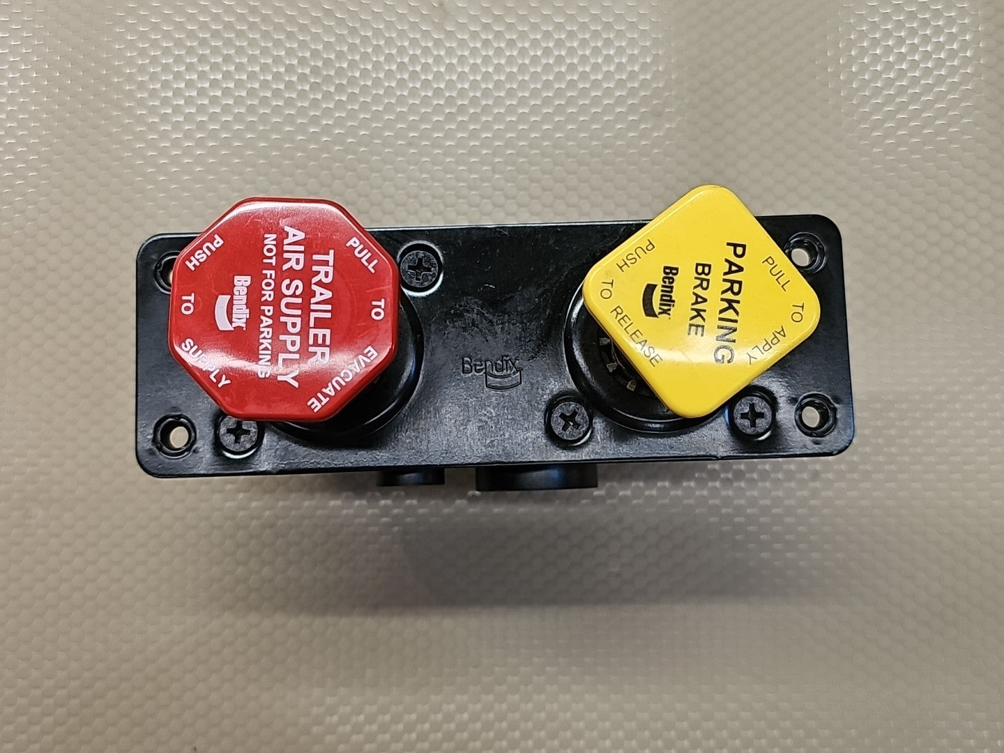 NEW OEM Genuine Bendix MV-3 Parking Air Brake Dash Control Valve
