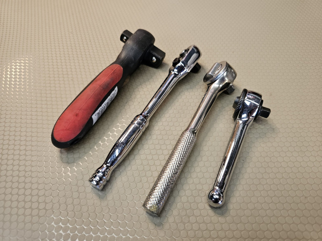 4 Powerbuilt CT-V Ratchet 1/4 & 3/8" Drive GREAT WORKING CONDITION.  107