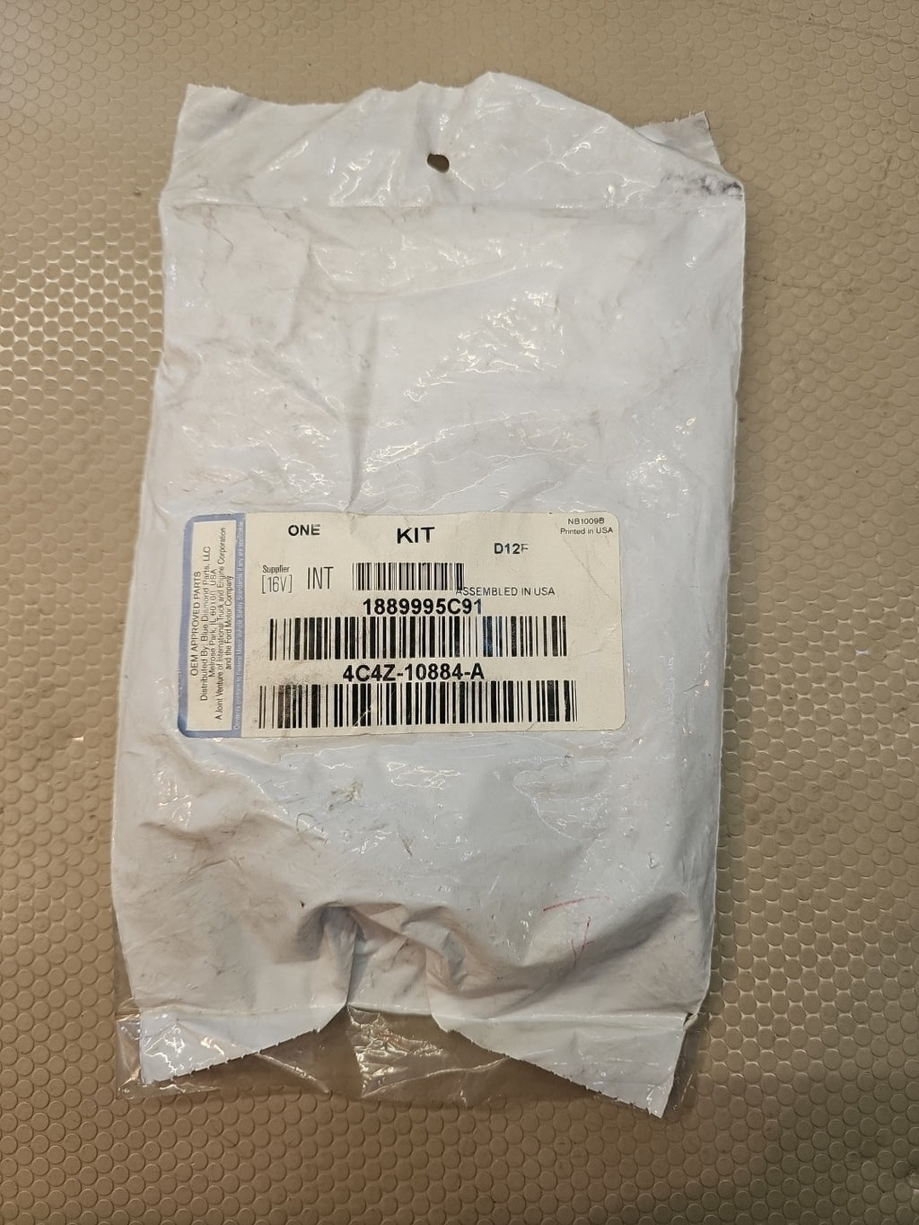 International Temperature Sensor Kit 1889995C91 NOS OEM