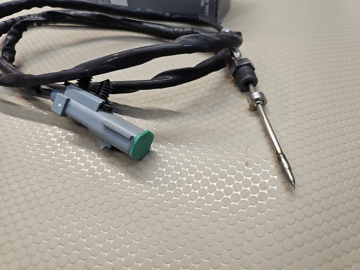 Genuine OEM International 2593756C91 Exhaust Gas Temperature Sensor