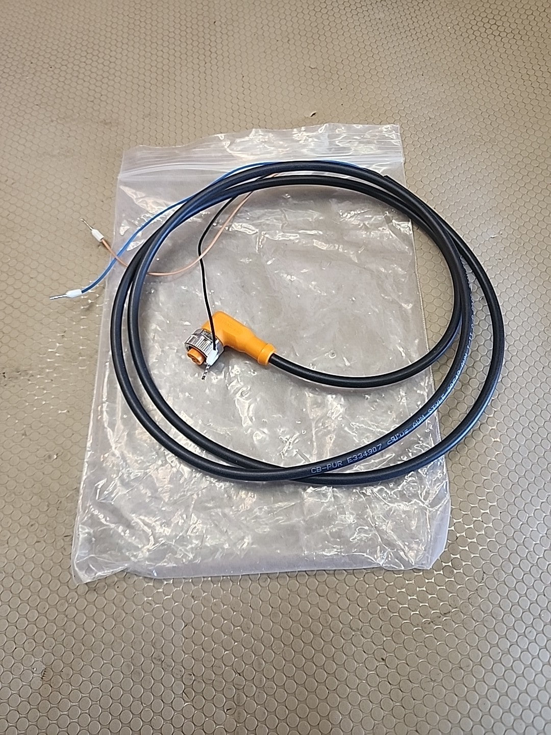 New IFM CB-PUR E334907 Wire AWM Style 20549 2 Ft. Length
