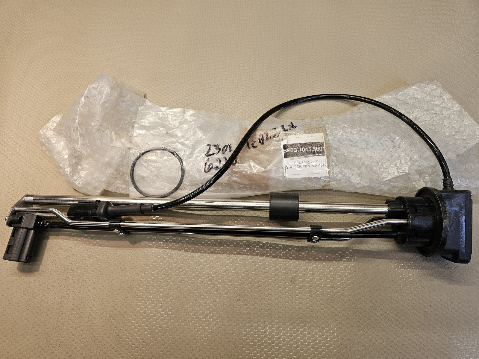 MTU B20B.1045.5001 Diesel Exhaust Fluid DEF Sensor New (SUB FOR X00E50211517)