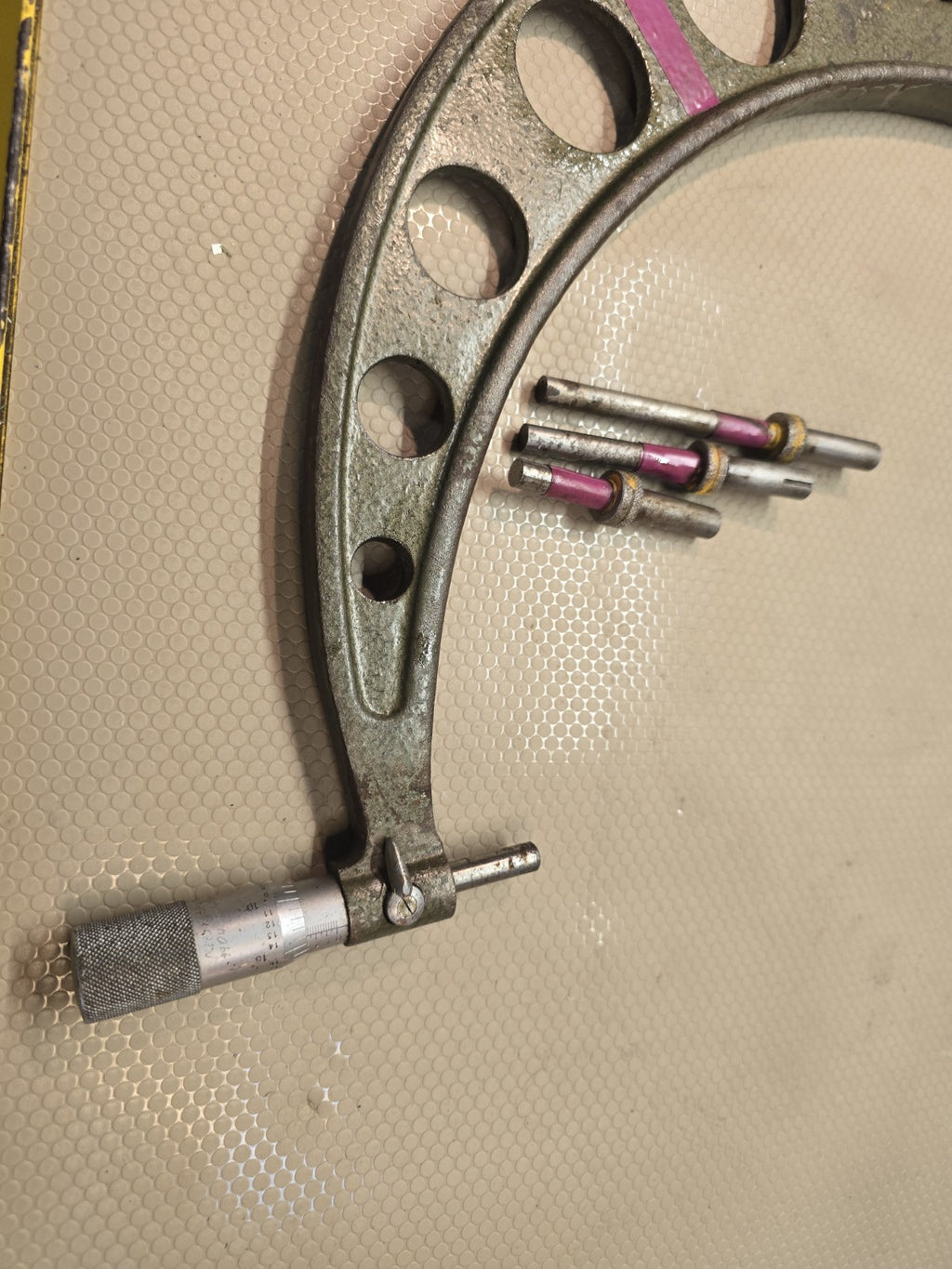 Mitutoyo No. 104-152 12-16" .001" Outside Mechanical Micrometer