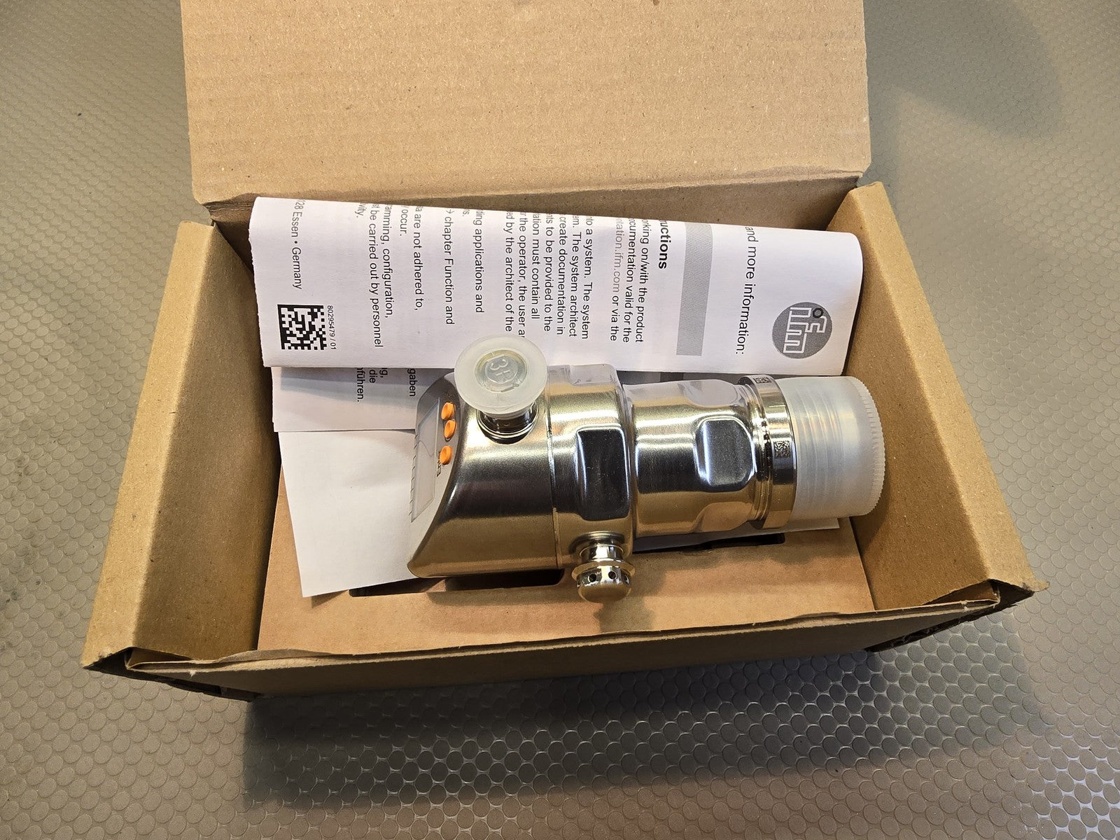 ifm PI1705 Flush Pressure Sensor with Display IO-Link 4-20mA 58psi New