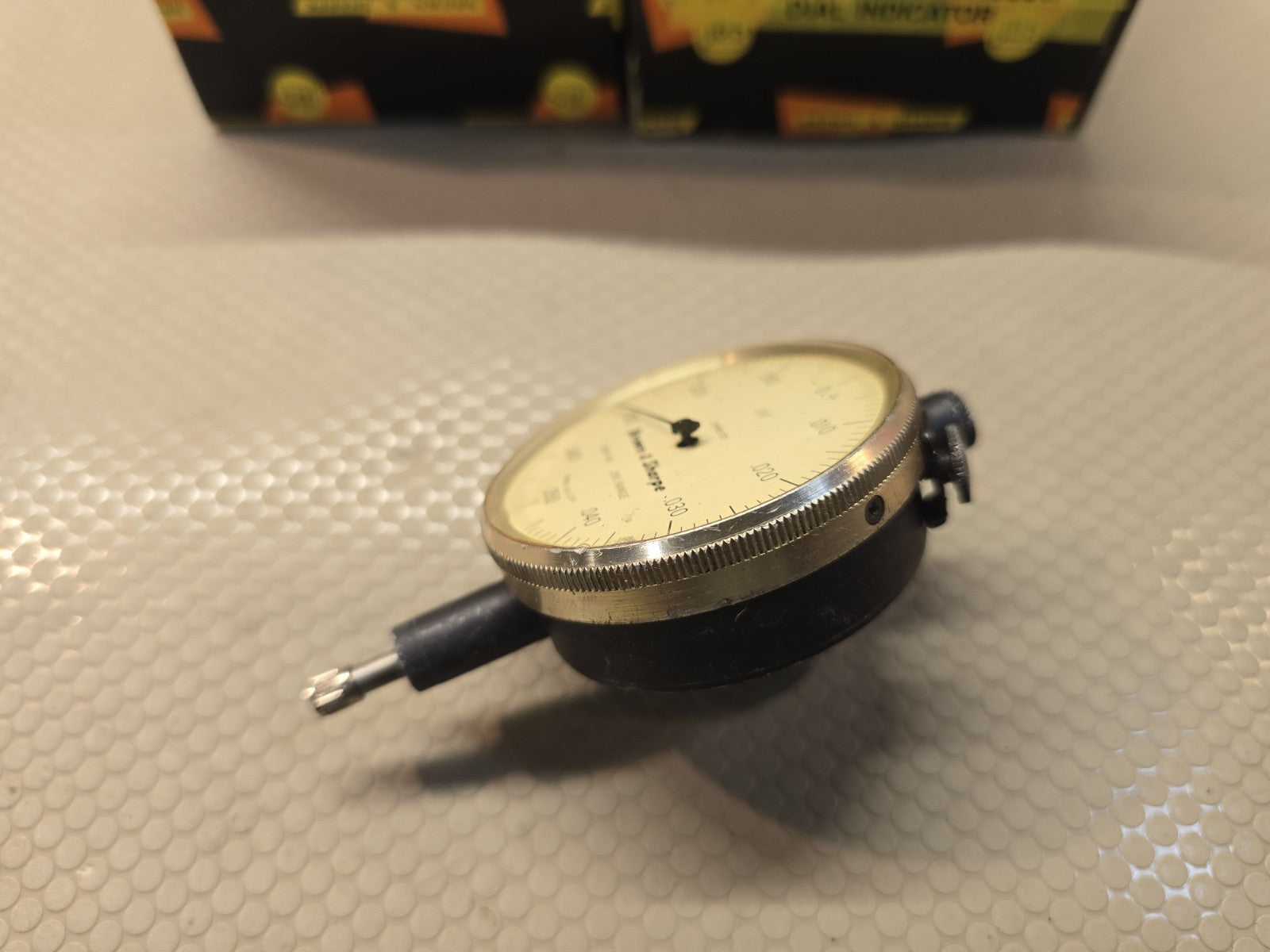 Brown & Sharpe Dial Indicator Jeweled 599-8241-611 .250" Range by .001" Box