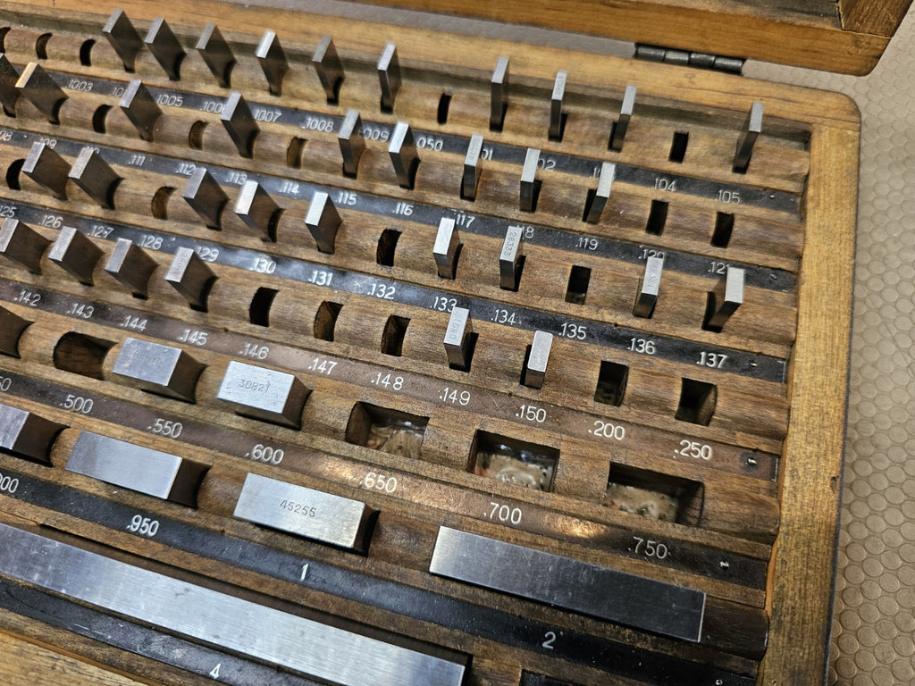 JIT Gage Block Set 81 (79) Pieces, .050 To 4" JAPAN Grade 3 w/wood case