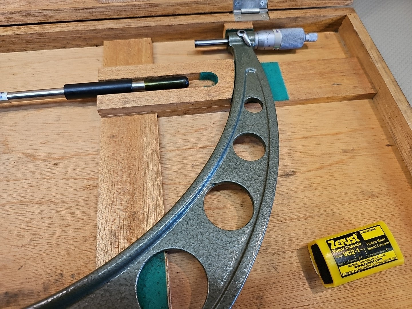 Mitutoyo 103-193 103 Series 16 to 17" SAE Mechanical Outside Micrometer *MINTY!*