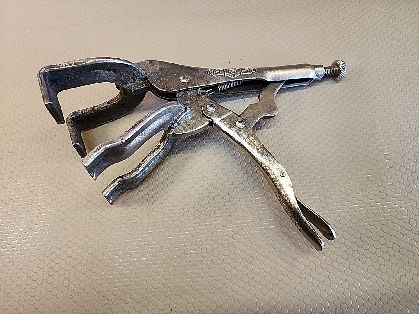 Vintage VISE-GRIP 9R Locking Panel Metal Clamp Petersen MFG Dewitt USA