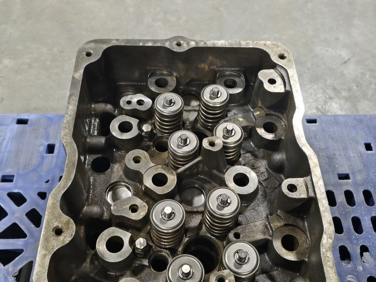 REMANUFACTURED / MOD 1891092C91 International DT466 Cylinder Head  (10341548)
