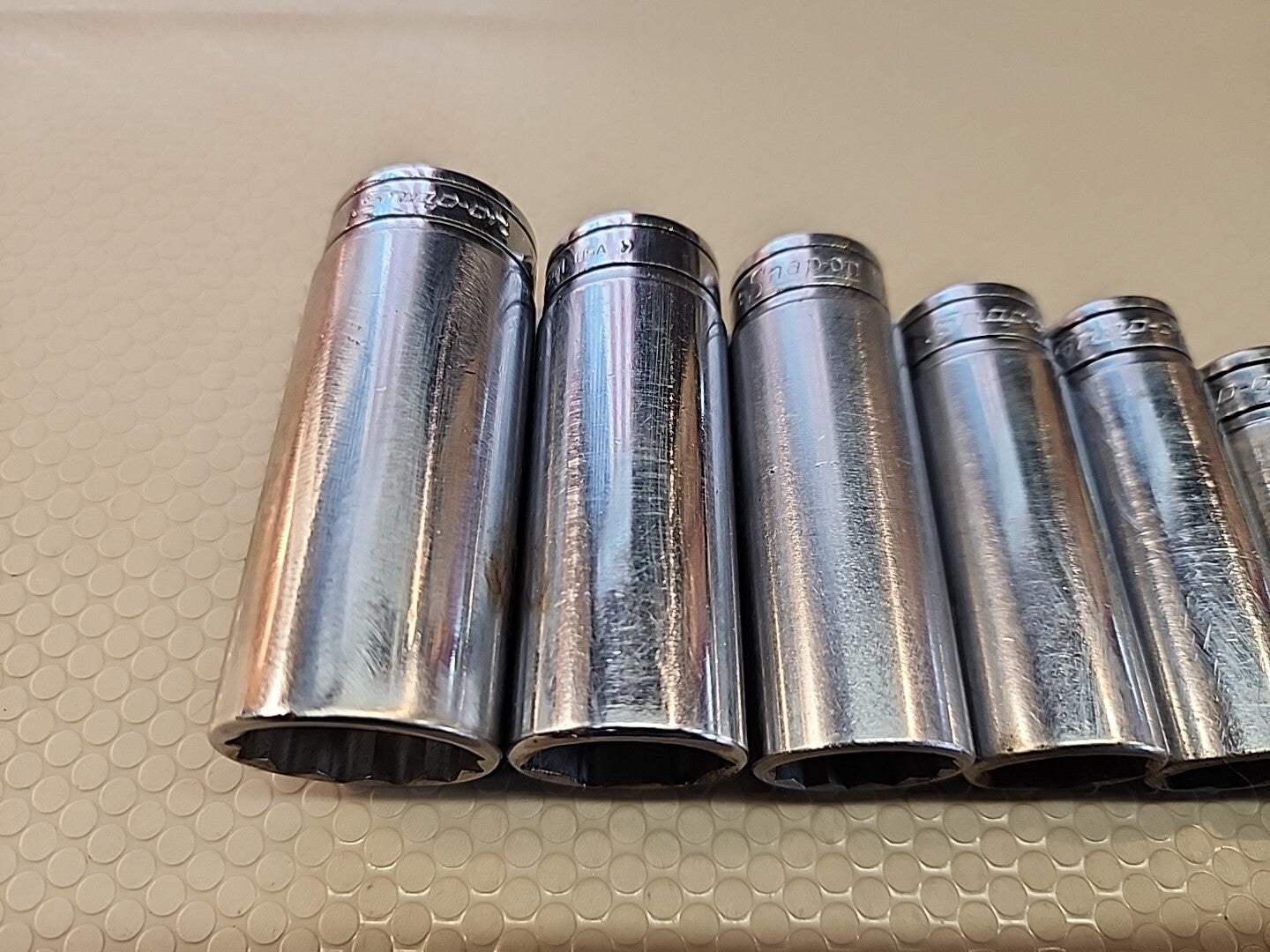 Snap-on 9Piece 3/8" Drive SAE Deep Socket Set 6 Point 