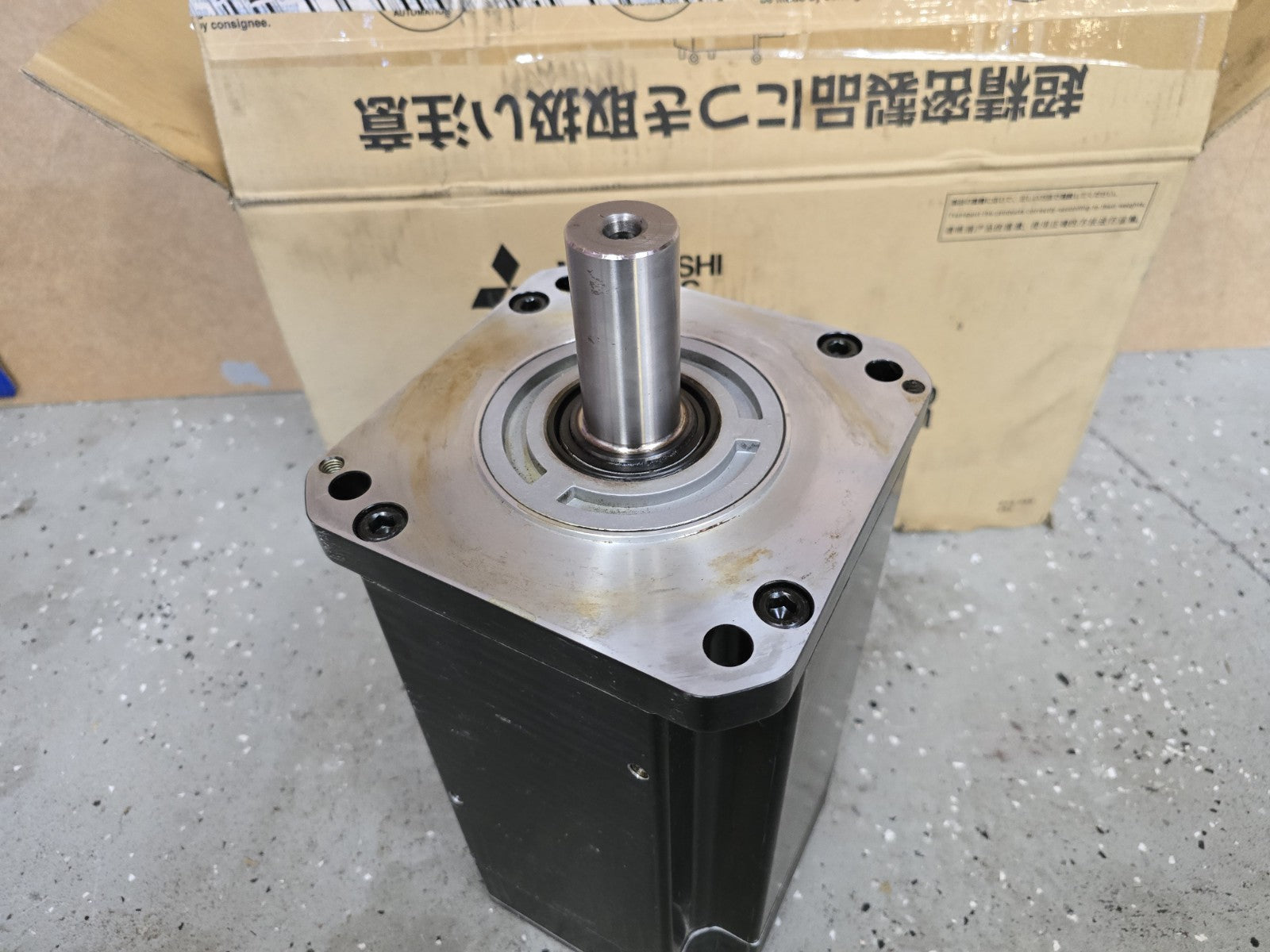 Mitsubishi AC Servo Motor HC-H703BS - *BARELY USED* 
