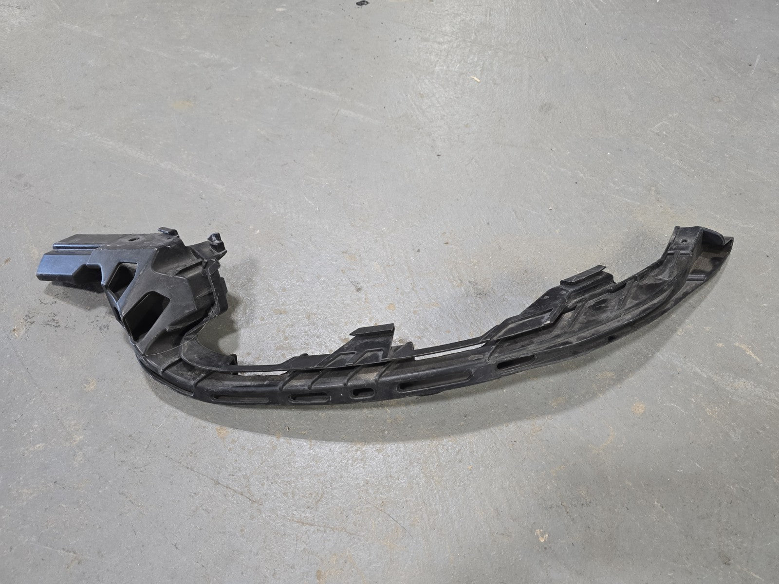 Genuine Porsche 991 GT3RS Rear Retaining Strip RH 99150583682 