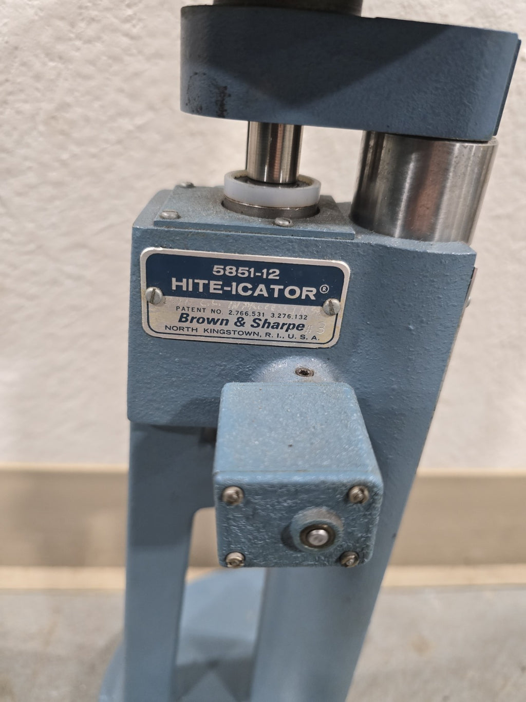 Brown & Sharpe 5851 - 12" Manual Analog Height Gauge Cadillac Type Height Gage