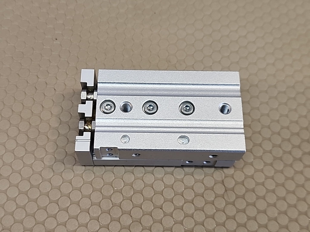 SMC Pneumatic Air Cylinder Slide MXS6-20 Used 