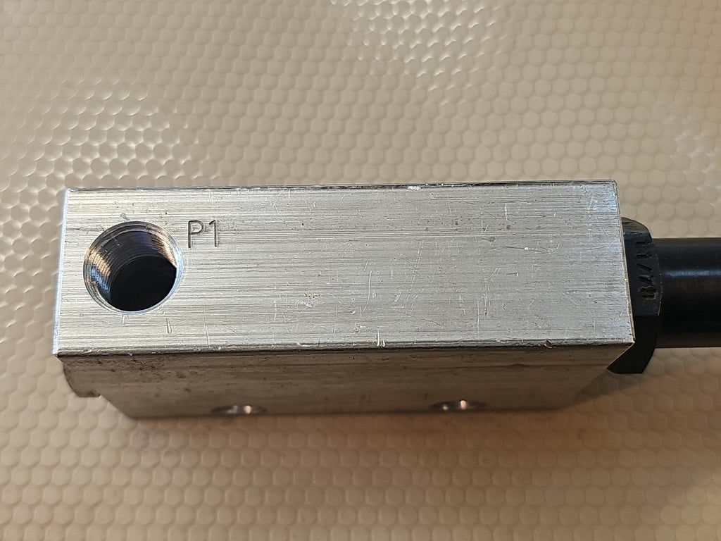 Fluid Controls Inc. Valve 1SD12-P3-6S Regulating Fluid Pressure Valve