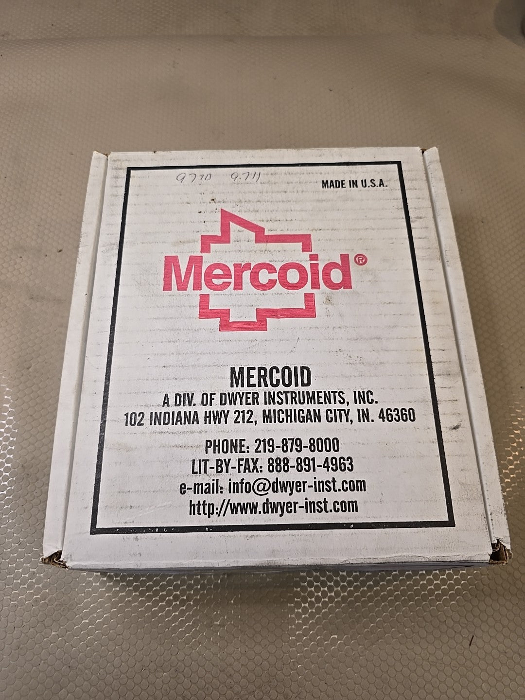 NEW Dwyer Mercoid DA-21-153-16S Bourdon Tube Pressure Switch (800-8000 psig)