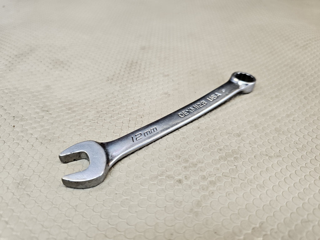Snap-On USA 12mm 12-Point Metric Flank Drive Short Combination Wrench OEXM12B