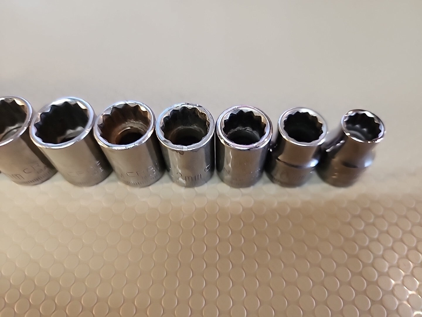 CRAFTSMAN 11-Piece, 3/8" Drive, 12 Point, METRIC Shallow Socket Set 19mm USA