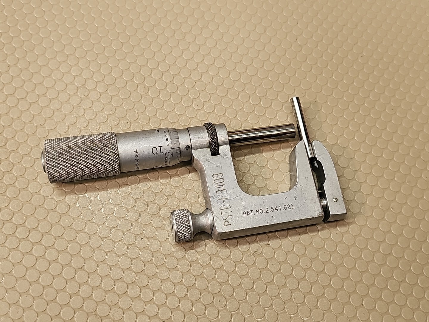 STARRETT No.220 MUL-T-ANVIL MICROMETER 0-1” 001" No 220AFL-1