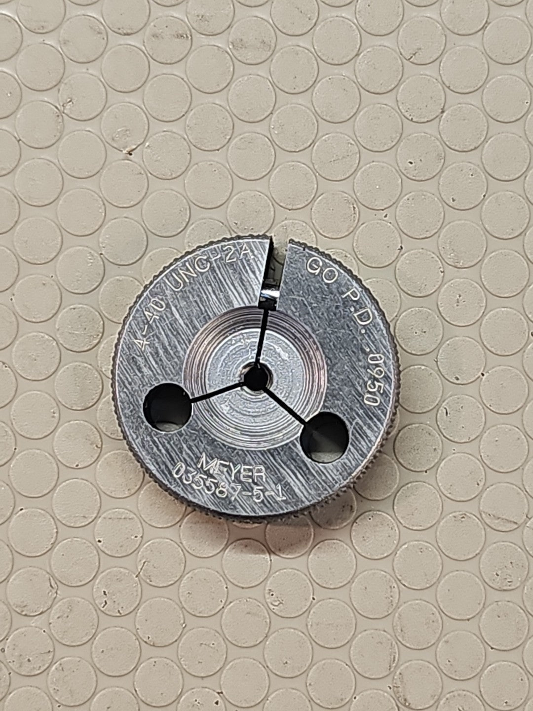 MEYER GAGE 4-40 UNC-2A GO PD .0950
