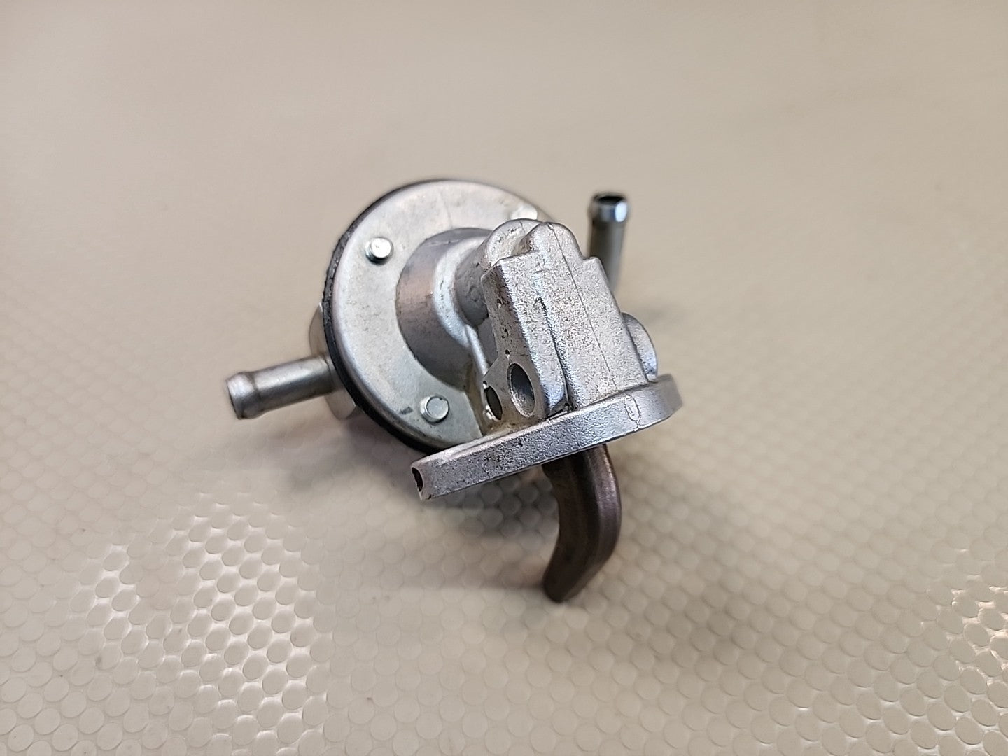 OEM Fuel Pump 16604-52032 For Kubota D1101 Z482 V2203 V2003 V1903 V2403 V1502