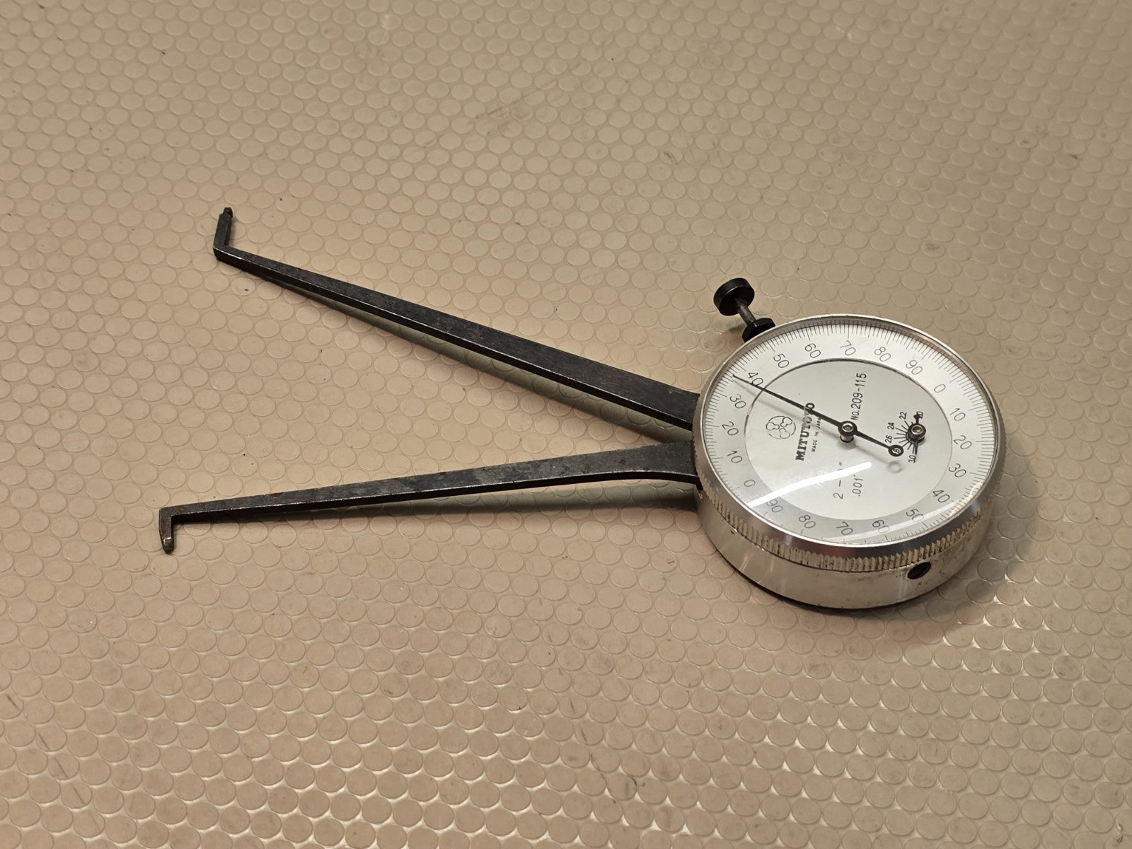 Mitutoyo Japan Inside Dial Caliper Gage 2 - 3” NO. 209-115