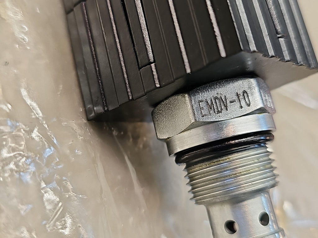 Bucher Hydraulics 24DC Sectional Valve / 2422 / EMDV-10 / N-3B-O 