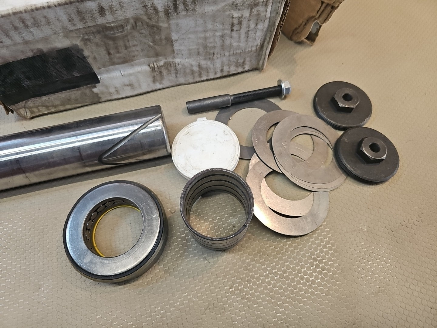 Stemco Kaiser K157E Quik Kit King Pin Kit, Half Set