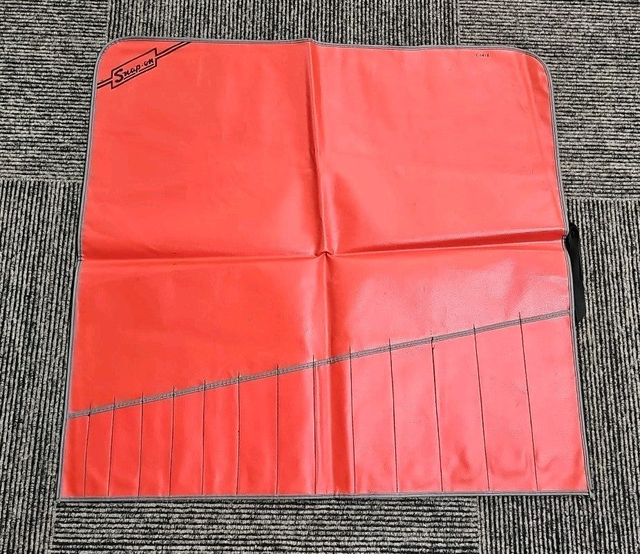 SNAP ON C-141 B RED KIT BAG POUCH ROLL 14 POCKETS *VINTAGE & MINT*