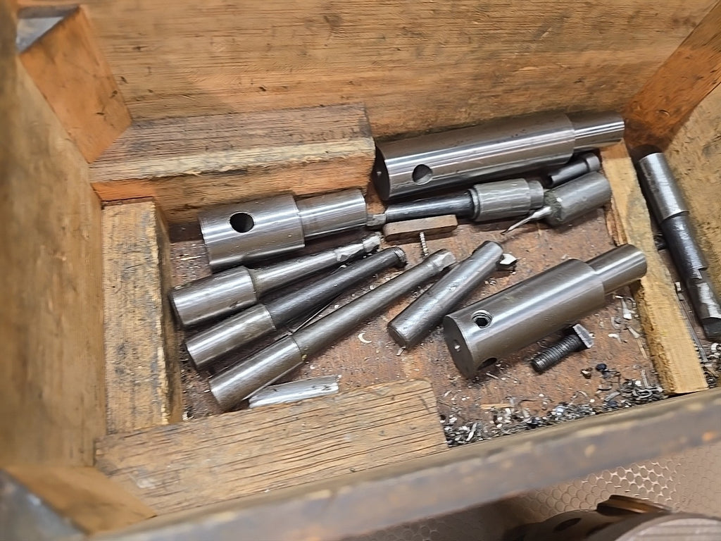 Enco Gamet R8 Boring & Facing Head 3/4" Bar + Wood Case + Tooling Diameter Body