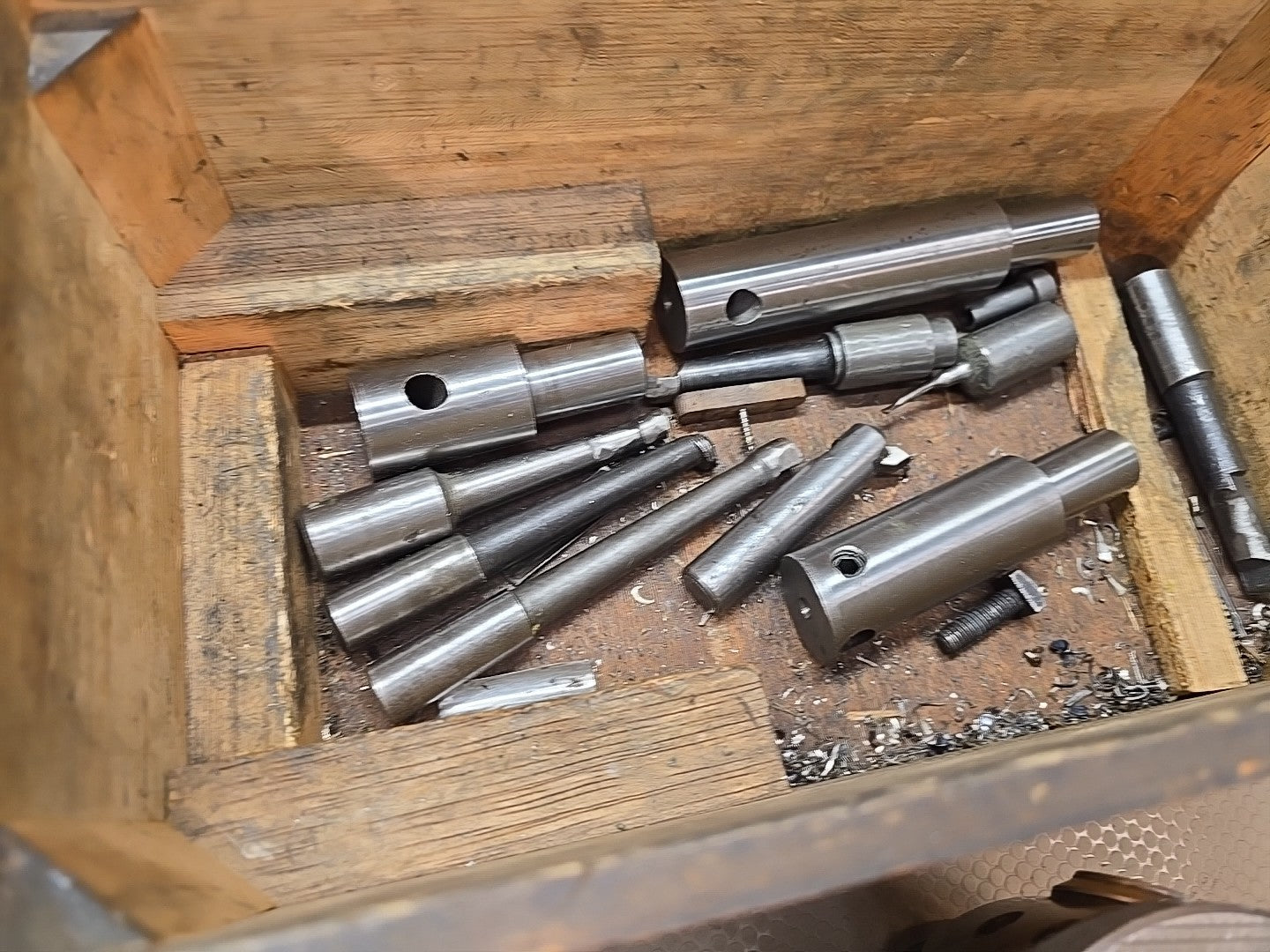 Enco Gamet R8 Boring & Facing Head 3/4" Bar + Wood Case + Tooling Diameter Body