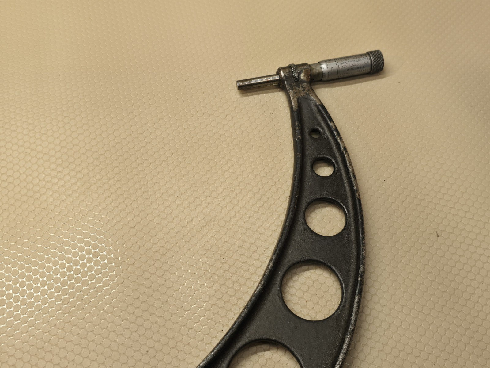 Starrett 436 Outside Micrometer, 15 16" Range LARGE