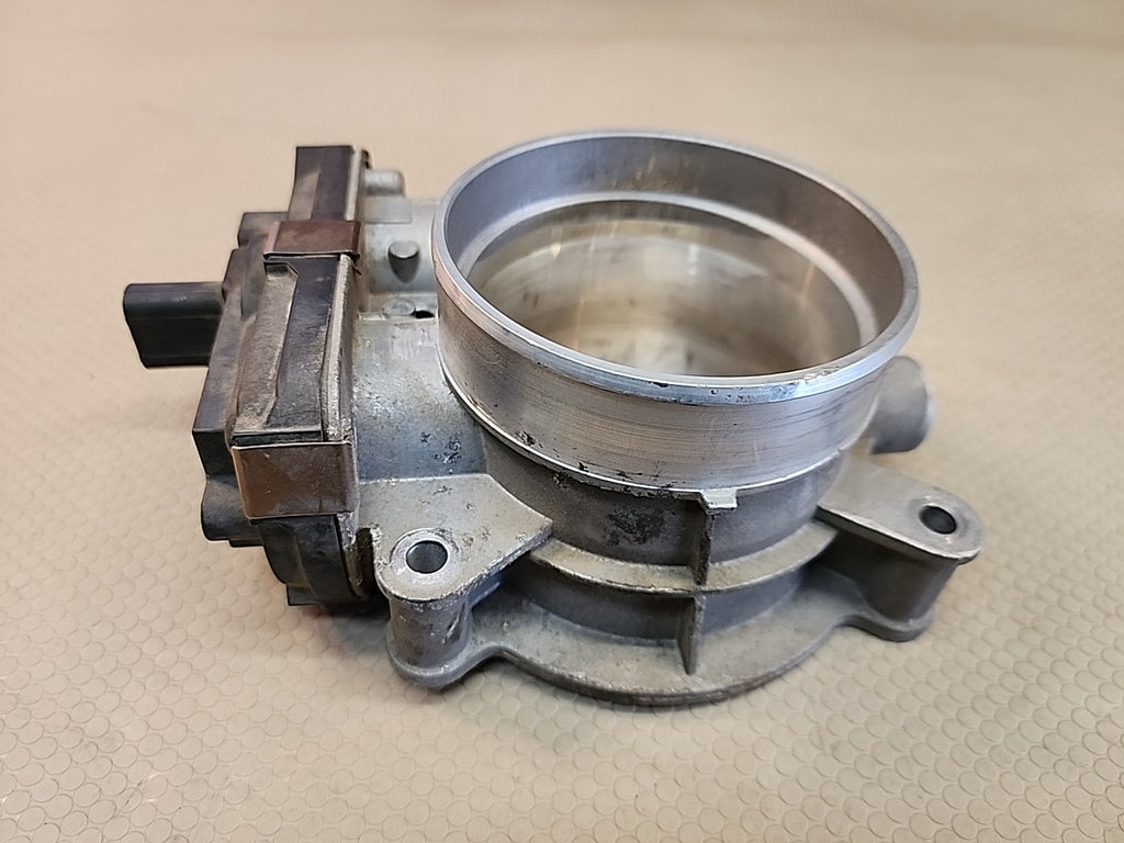 2015 CHEVROLET Suburban THROTTLE BODY OEM 1261  7792