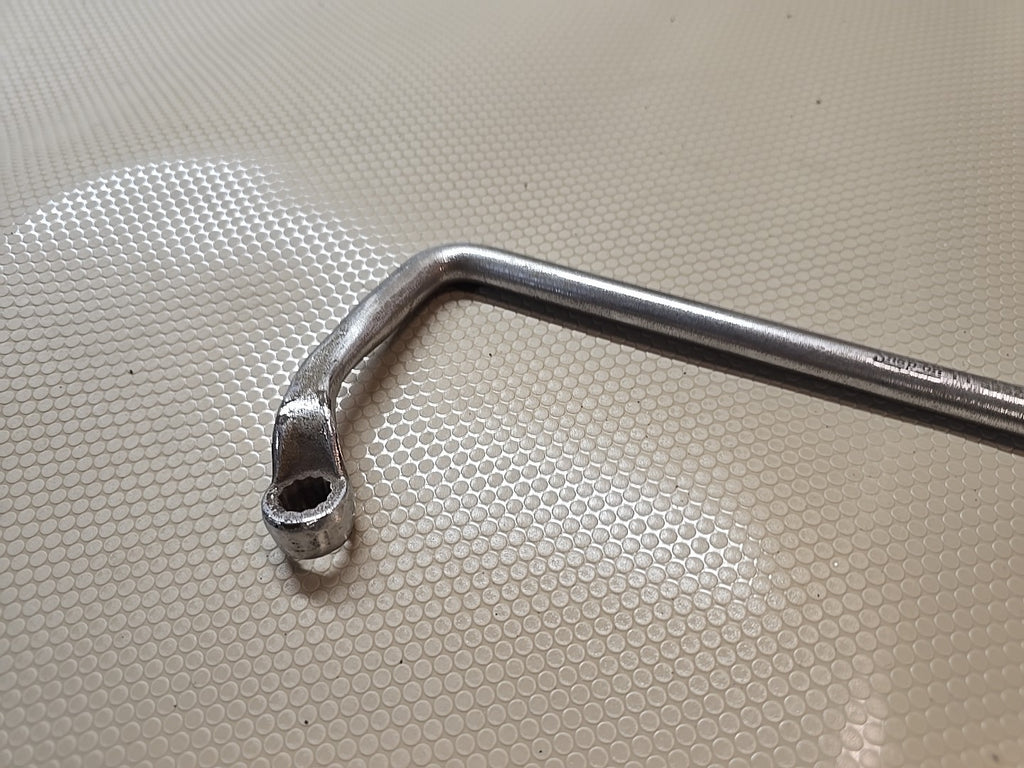 Snap-on 11mm Metric 12-Point Flank Drive Door Hinge Fender Box Wrench S9624 NICE