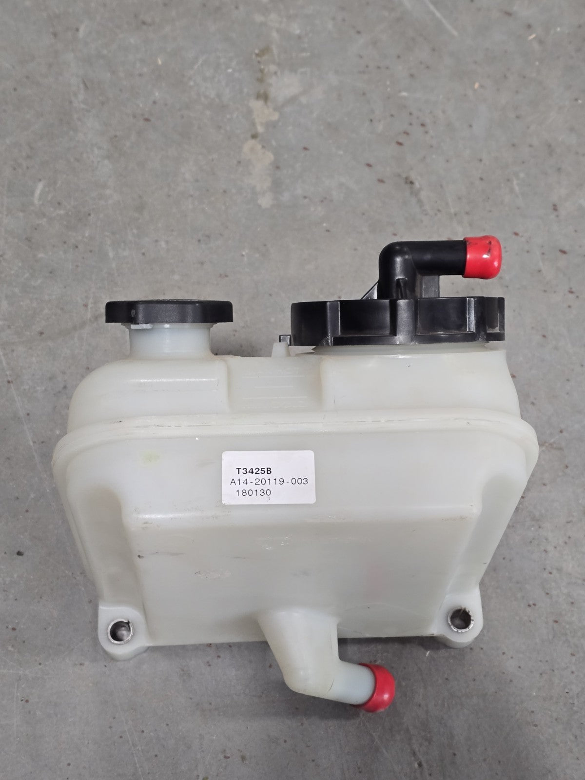 Freightliner A14-20119-003 Power Steering Reservoir Tank Cascadia M2