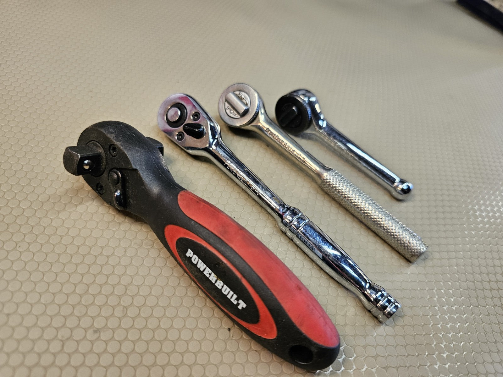 4 Powerbuilt CT-V Ratchet 1/4 & 3/8" Drive GREAT WORKING CONDITION.  107