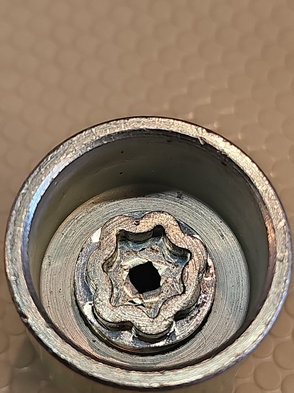 McGard Genuine OEM Replacement Wheel Lock Key lug key  *light use* READ 22