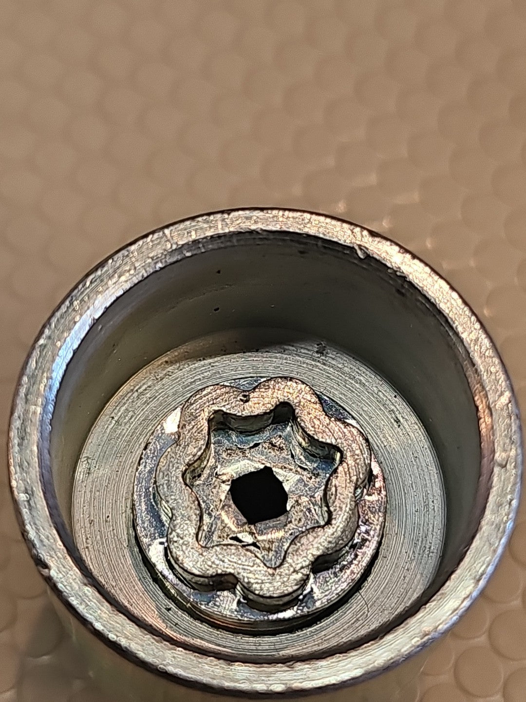 McGard Genuine OEM Replacement Wheel Lock Key lug key  *light use* READ 22