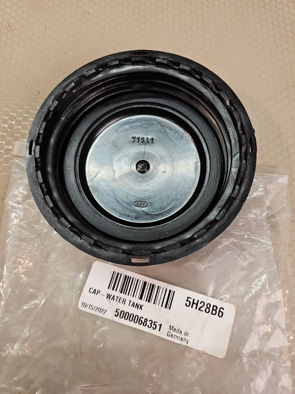 Wacker Neuson OEM Water Tank Cap (New Style) fits WP1540, WP1550 | 5000068351