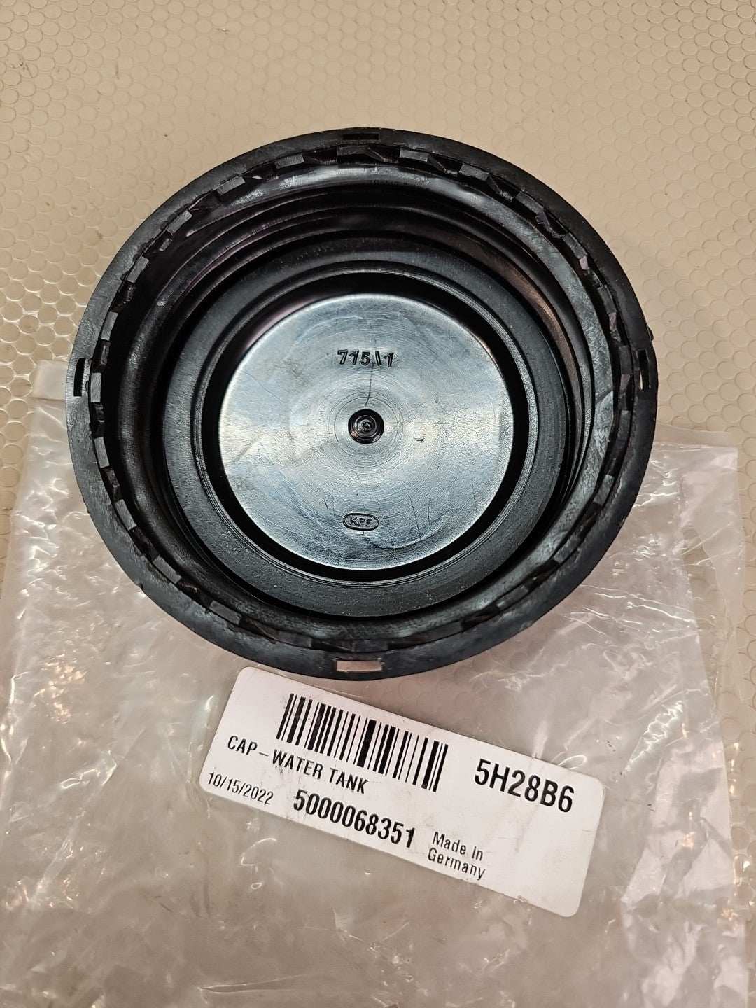 Wacker Neuson OEM Water Tank Cap (New Style) fits WP1540, WP1550 | 5000068351