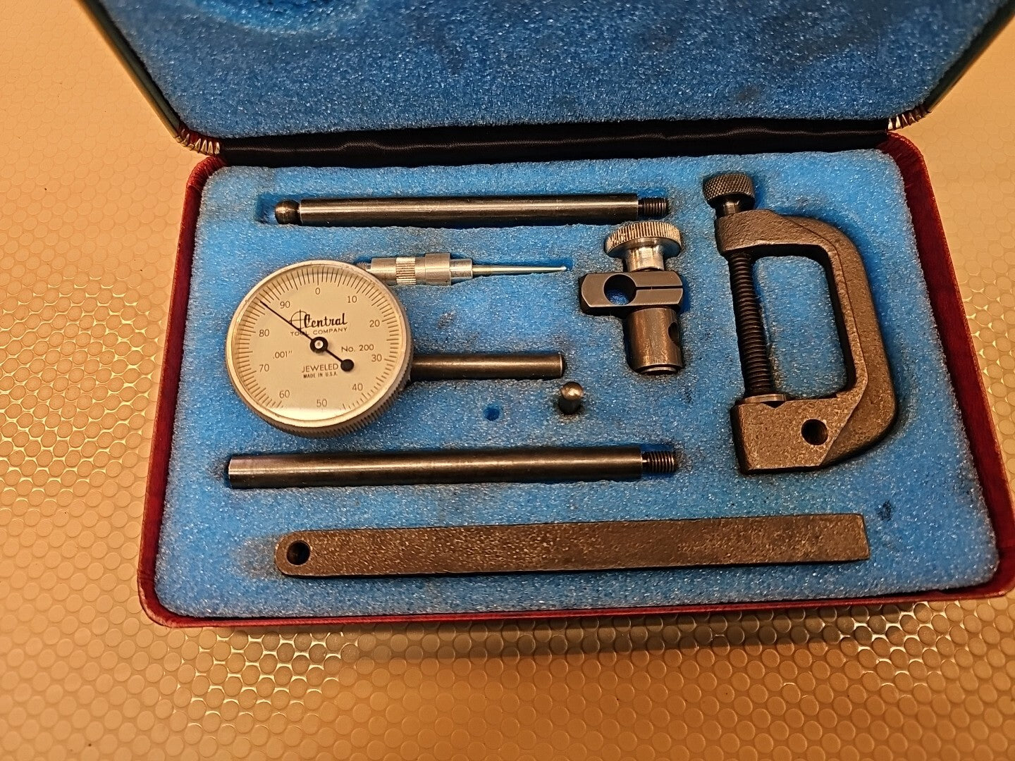 CENTRAL TOOLS No. 200 -  DIAL INDICATOR MEASURING SET W/CASE *MINT*