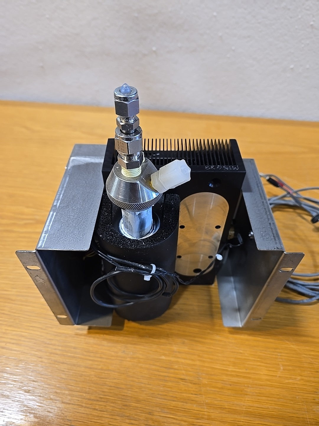 Universal Analyzers 624SS Mini Gas Cooler - 24VDC, 316 Stainless Steel