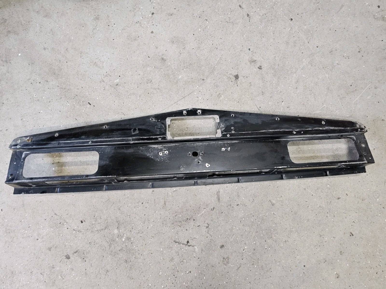 Kenworth W900 Upper Interior Cab Bracket PN: K105-229 Oem Paccar 