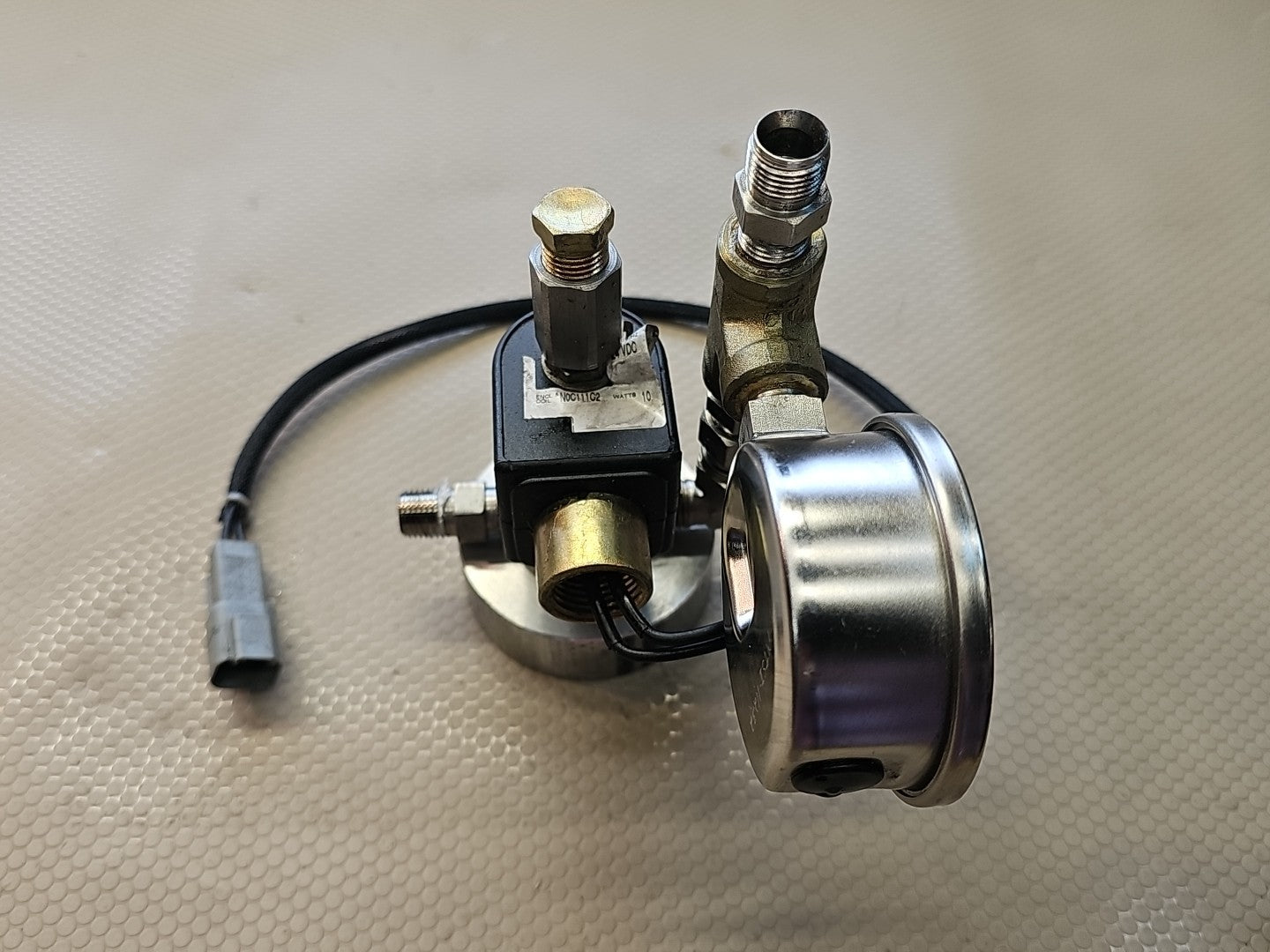 PARKER Valve  71315SN2KNJ1NOC111C2 24V DC (26323)